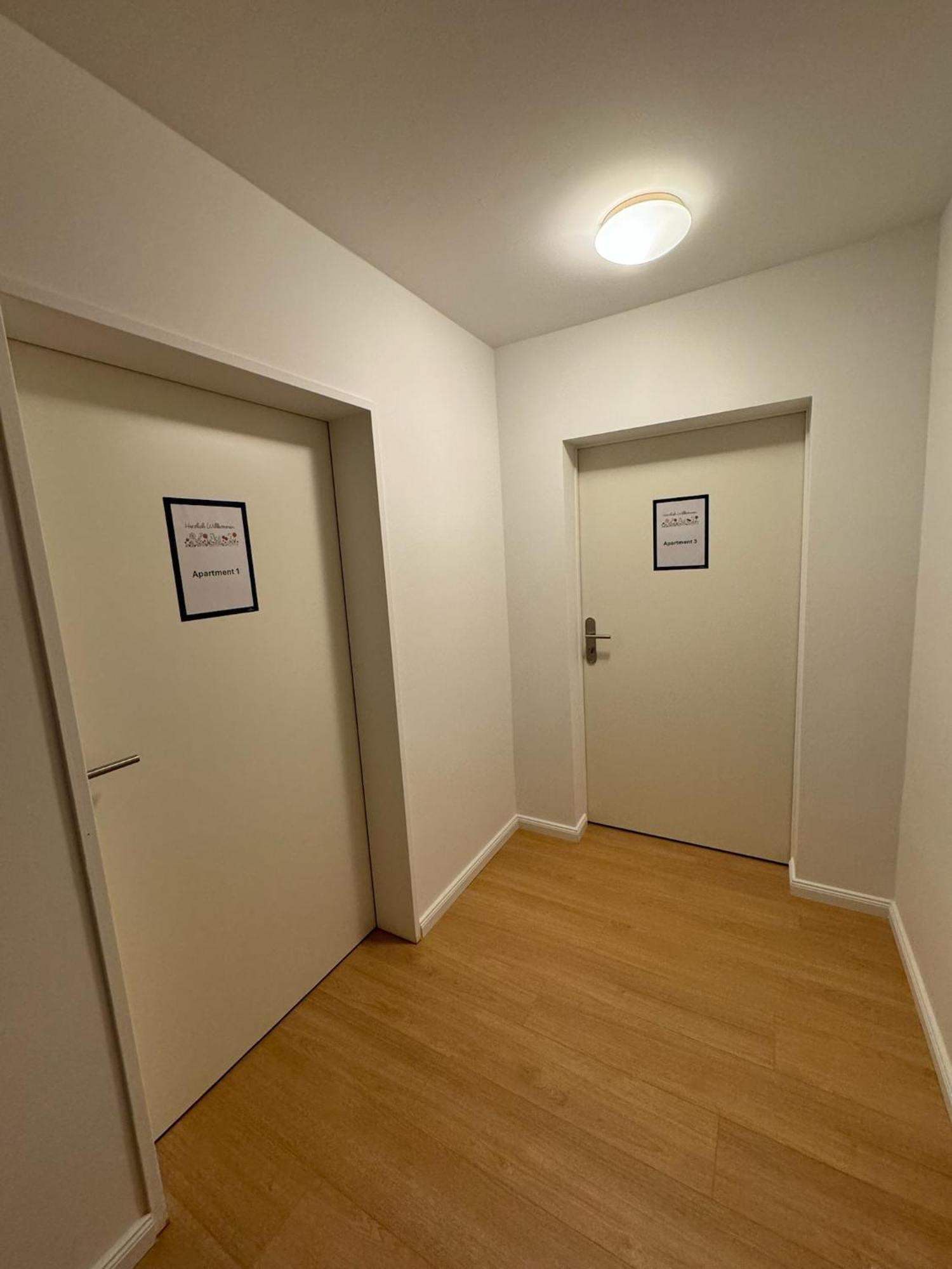 Fc-Apartmenthaus Falkensee Mit Grossem Garten Und Pkw Stellflaechen エクステリア 写真