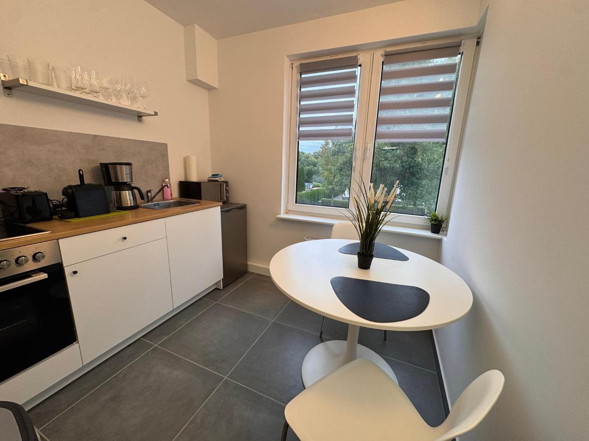 Fc-Apartmenthaus Falkensee Mit Grossem Garten Und Pkw Stellflaechen エクステリア 写真
