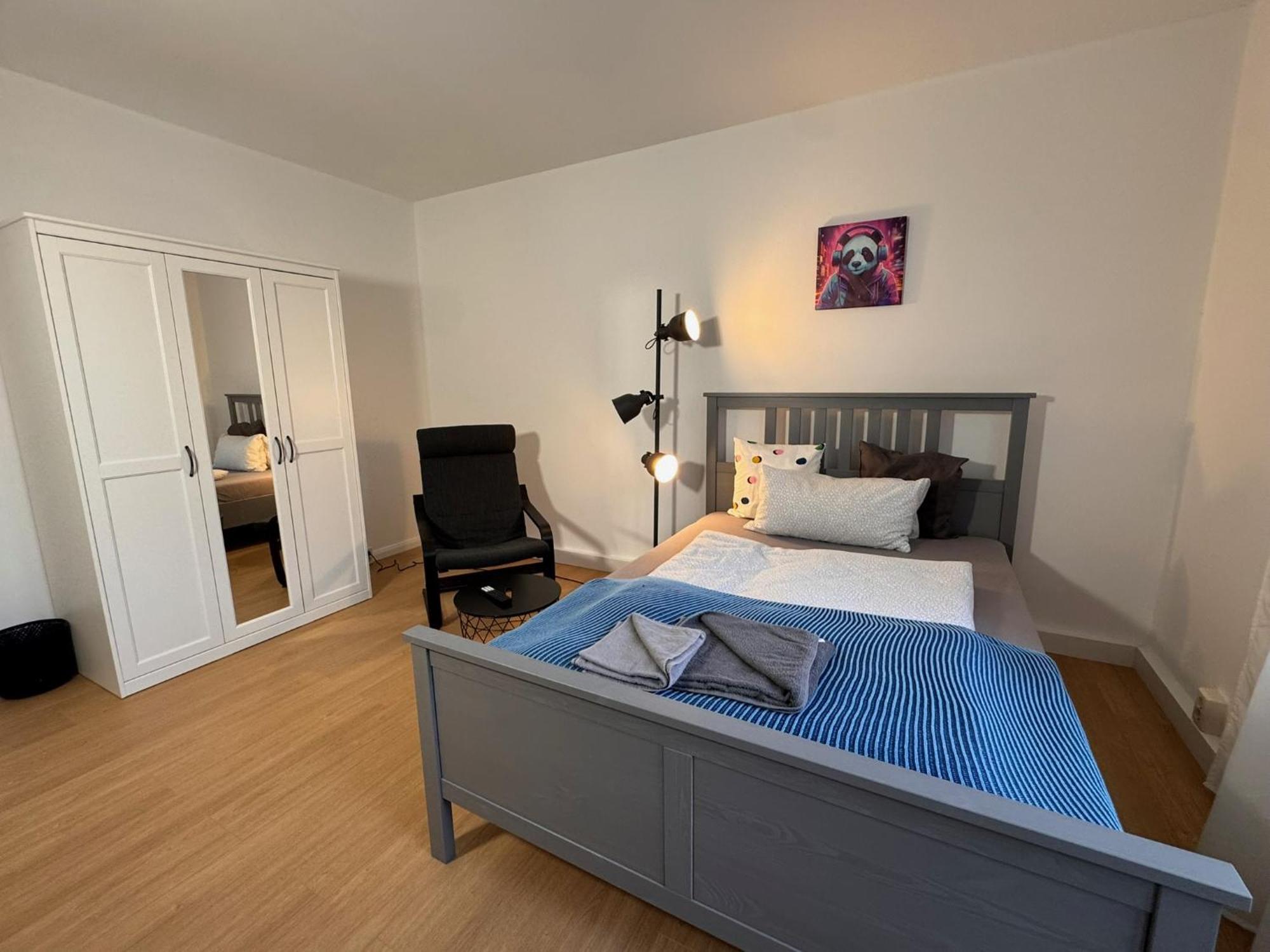 Fc-Apartmenthaus Falkensee Mit Grossem Garten Und Pkw Stellflaechen エクステリア 写真